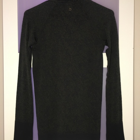 Black Long Sleeve Zip-Up Sweater - Picture 6 of 7